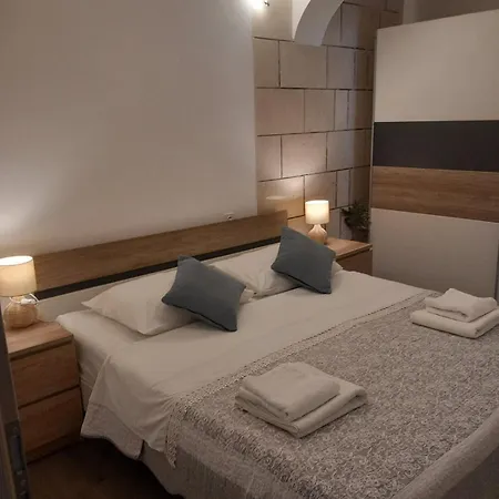 Tara كورتْشولا